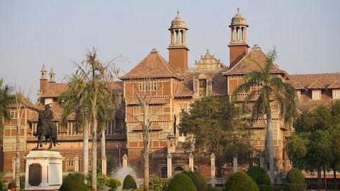 Take a stroll in Sayaji Baug